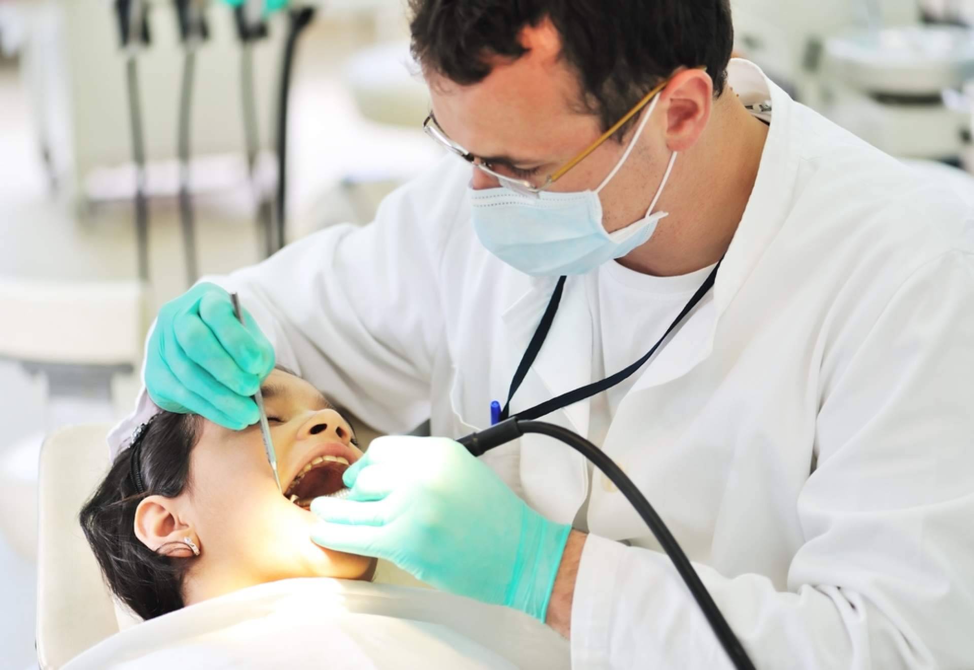 La apuesta por la calidad impulsa a Clínica Dental Linde Segovia como una de las principales de Granada