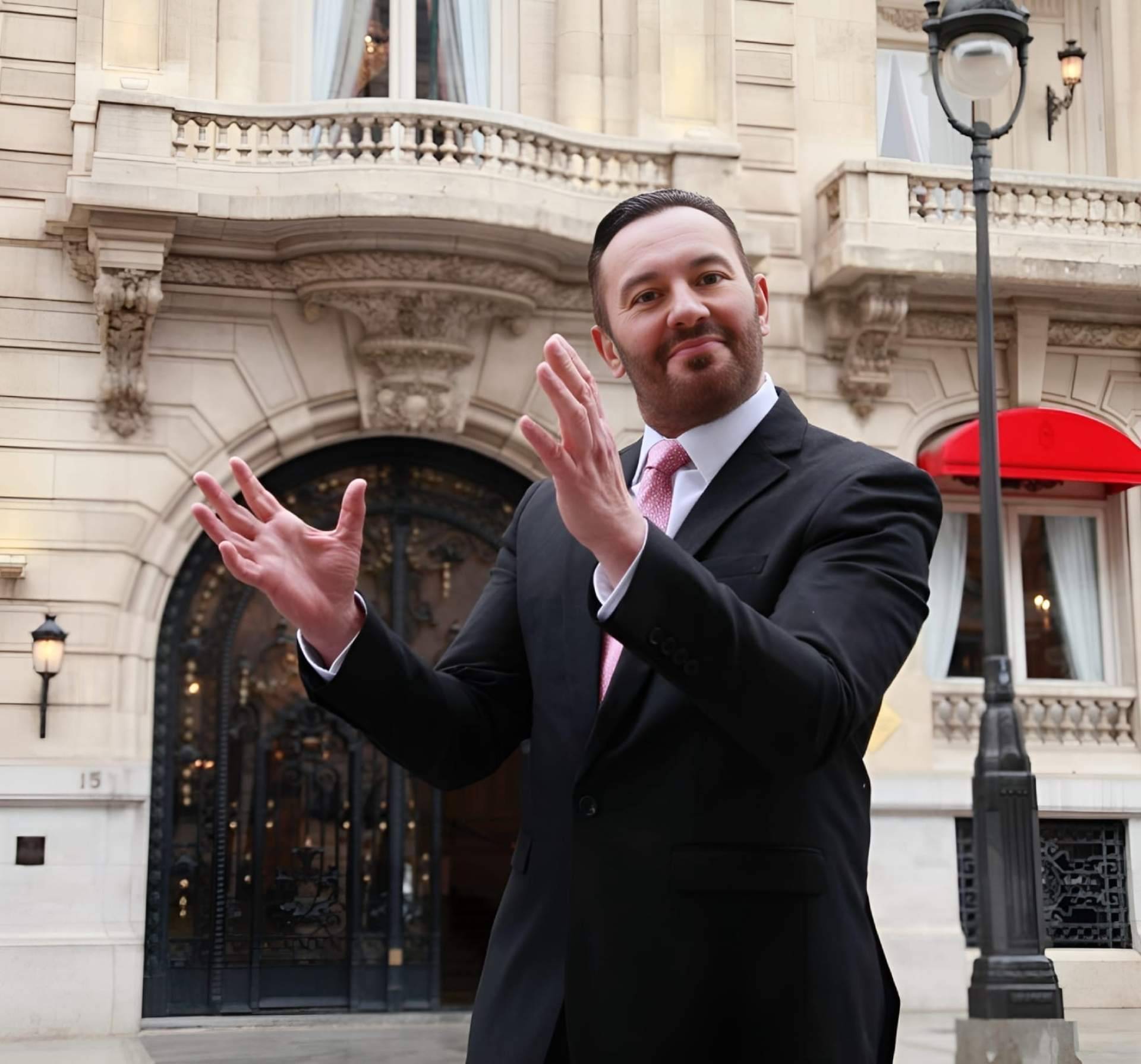 El Doctor Ignacio Bonasa, reconocido con el Premio Internacional 'Fractales del Cambio 2025' en Madrid