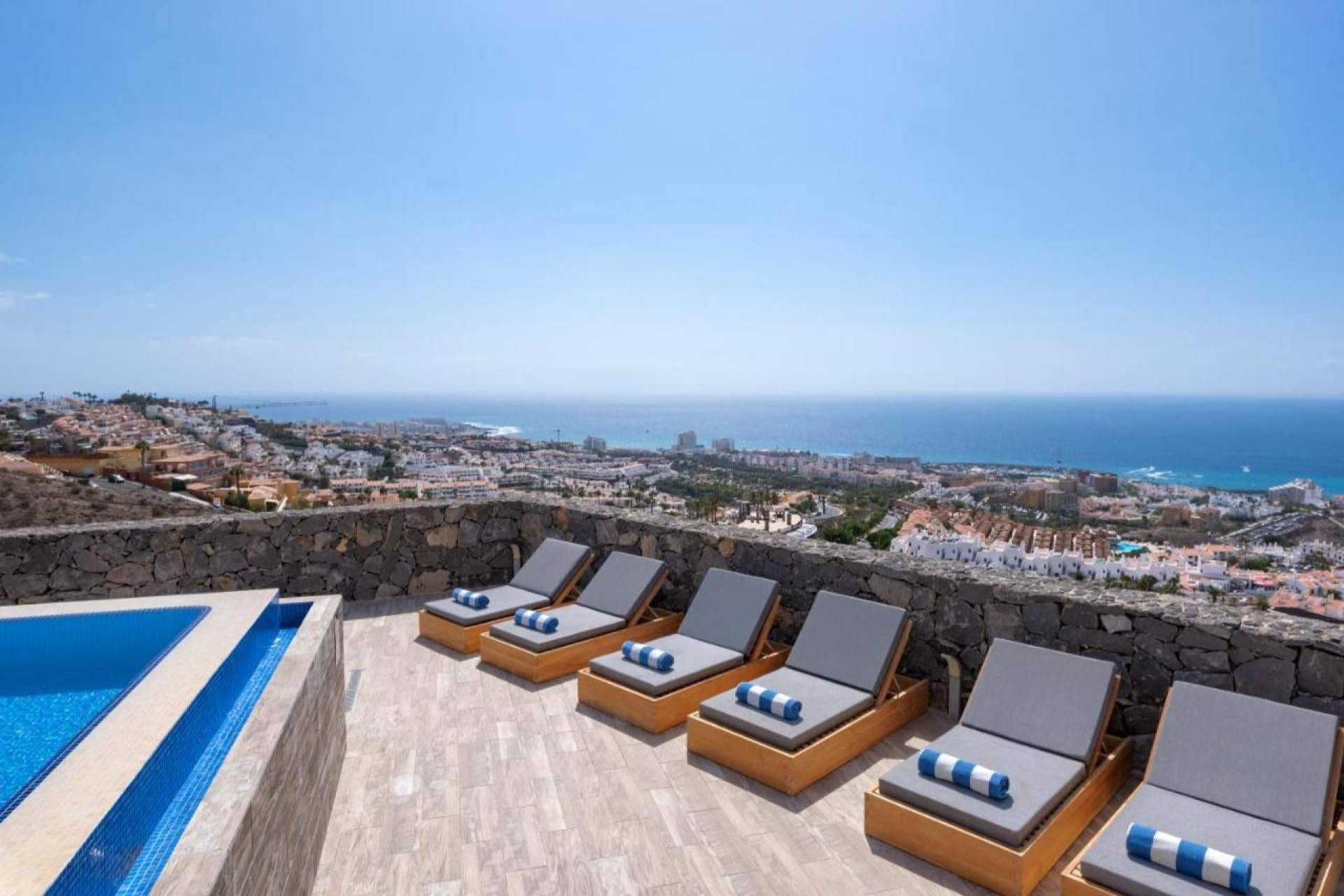 Canarias.com simplifica el viaje premium a Tenerife con villas de lujo, traslados y excursiones