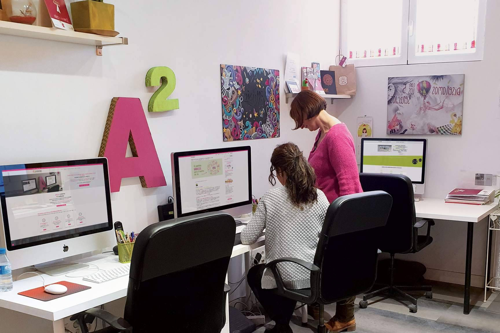 A2colores transforma la imagen de pymes con diseño gráfico, web y tiendas online profesionales