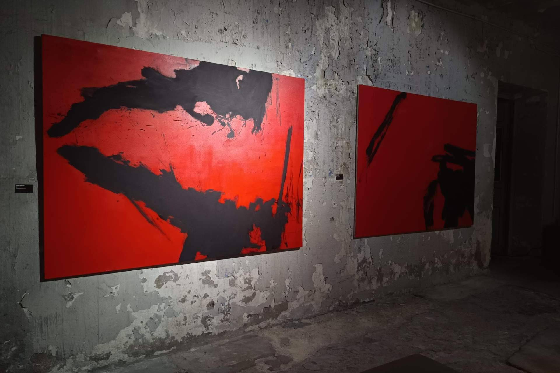 'Rojo Sombrio', el gesto pictorico del maestro Rafel Peñalver