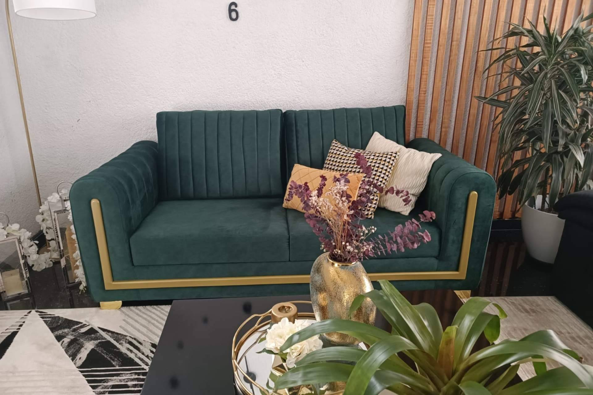 Servicio de tapizado, retapizado y restauración de todo tipo de muebles para particulares y empresas