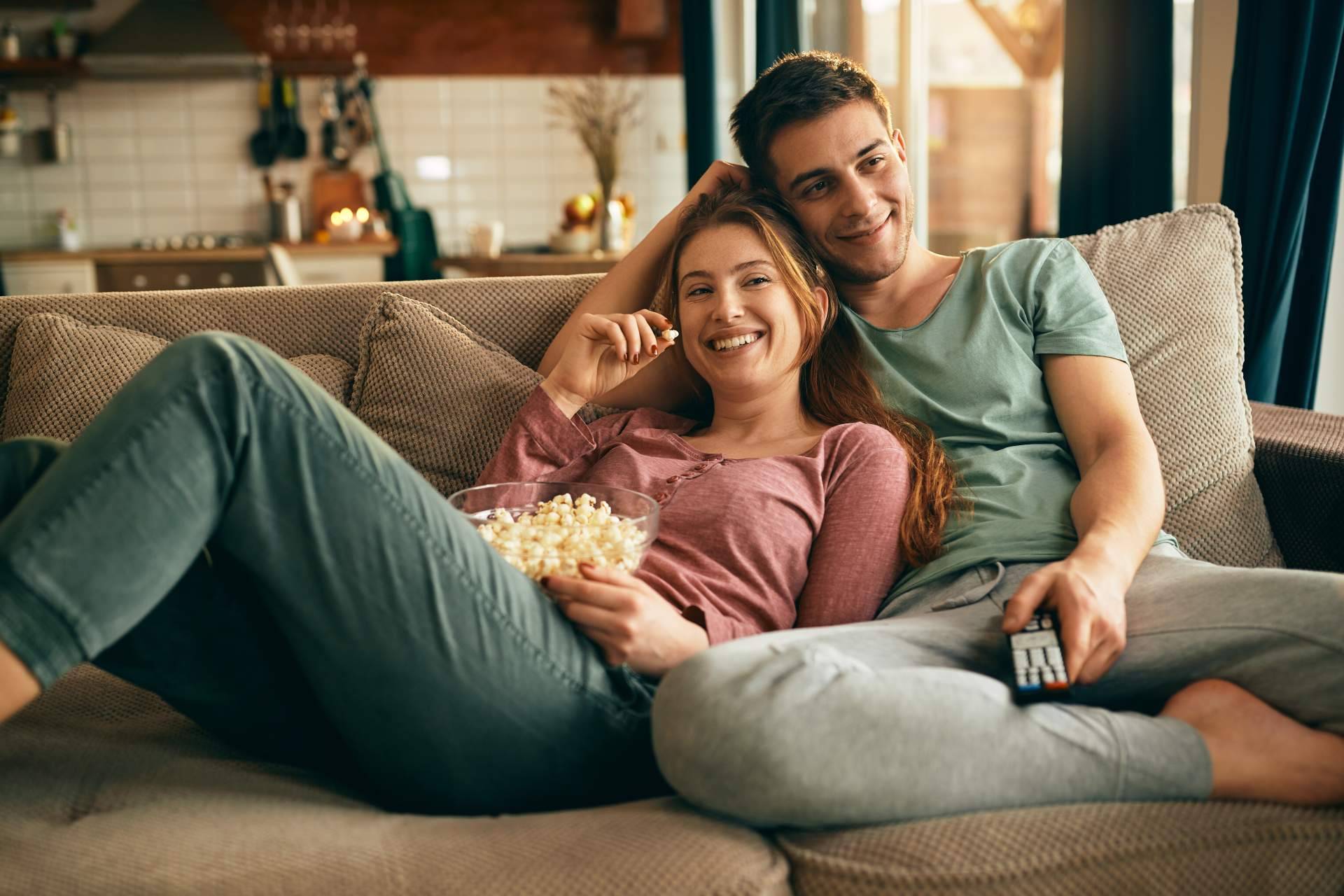 La Tienda HOME orienta a los consumidores sobre cómo elegir sofás para mejorar la comodidad del hogar