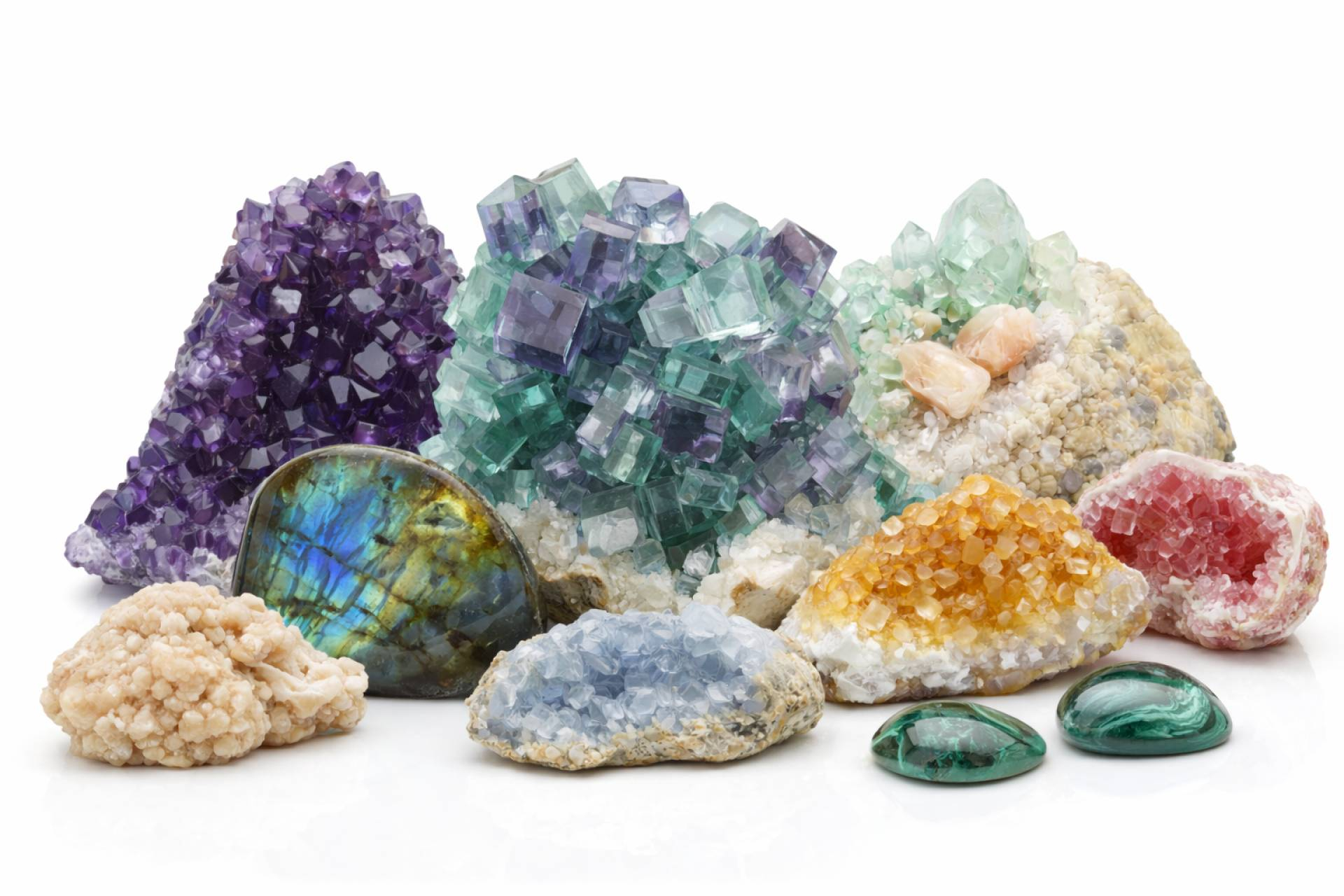 Del formato por kilo a la pieza de colección; cómo escoger minerales en bruto para tienda