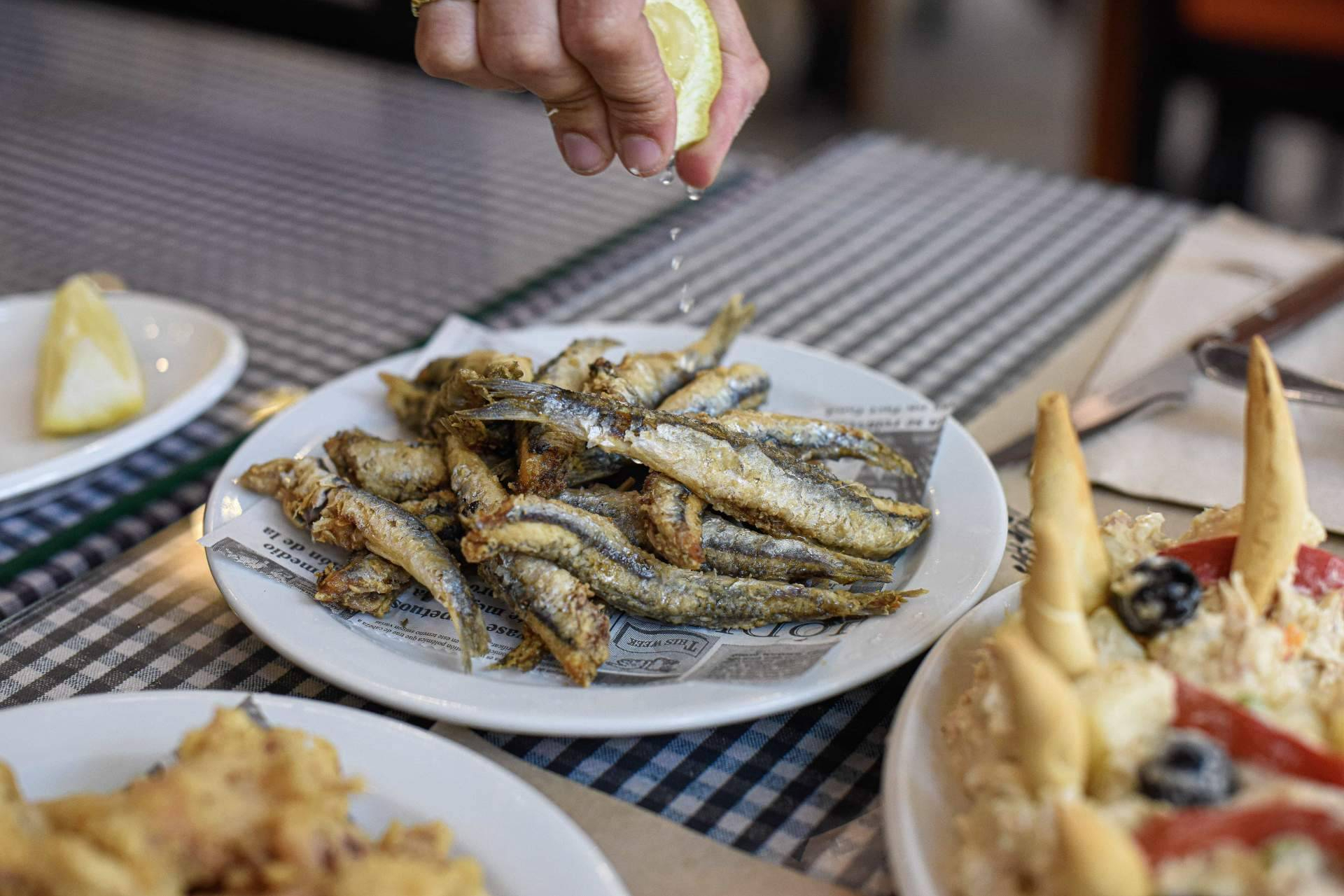 Pasa Tapas mantiene encendidos los fogones de la Barceloneta hasta la madrugada