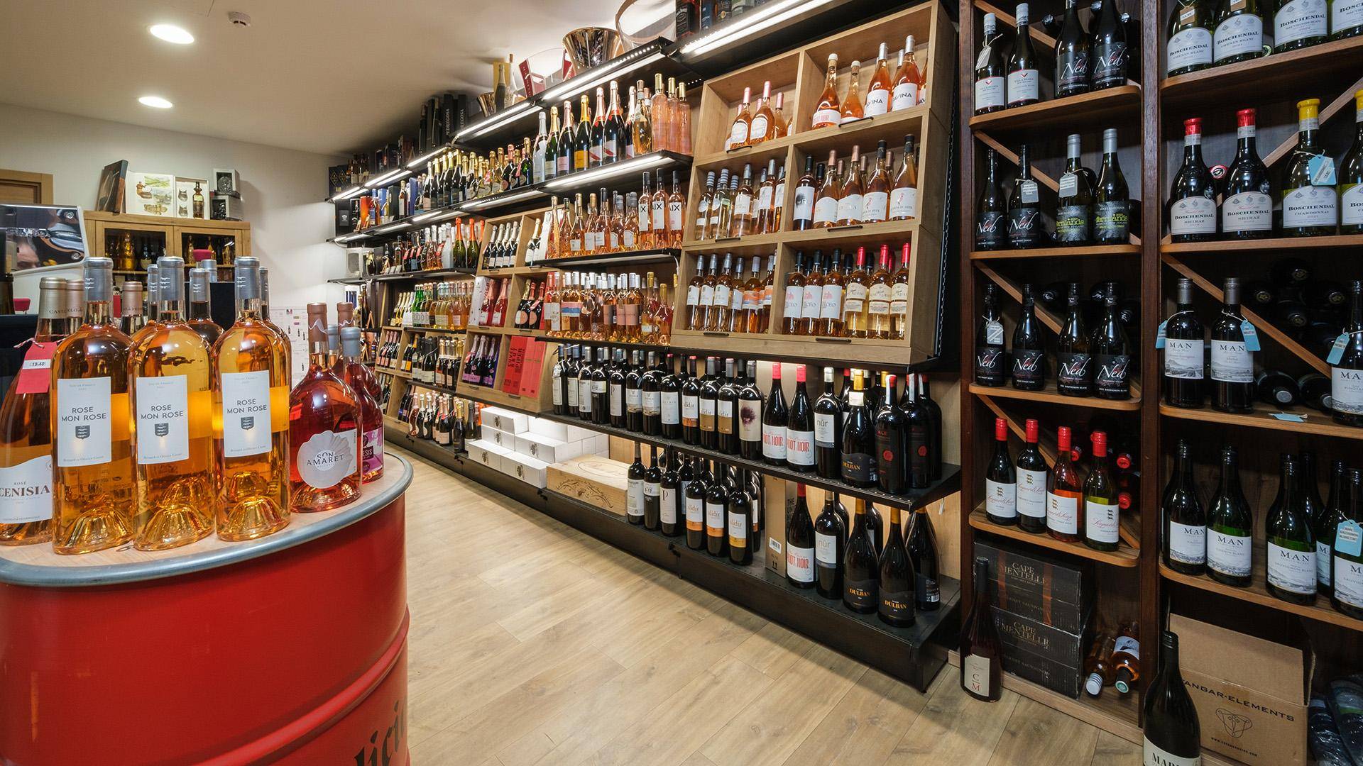 Las grandes distribuidoras de vino en Galicia; quién gana y quién cae según los datos de 2024 publicados