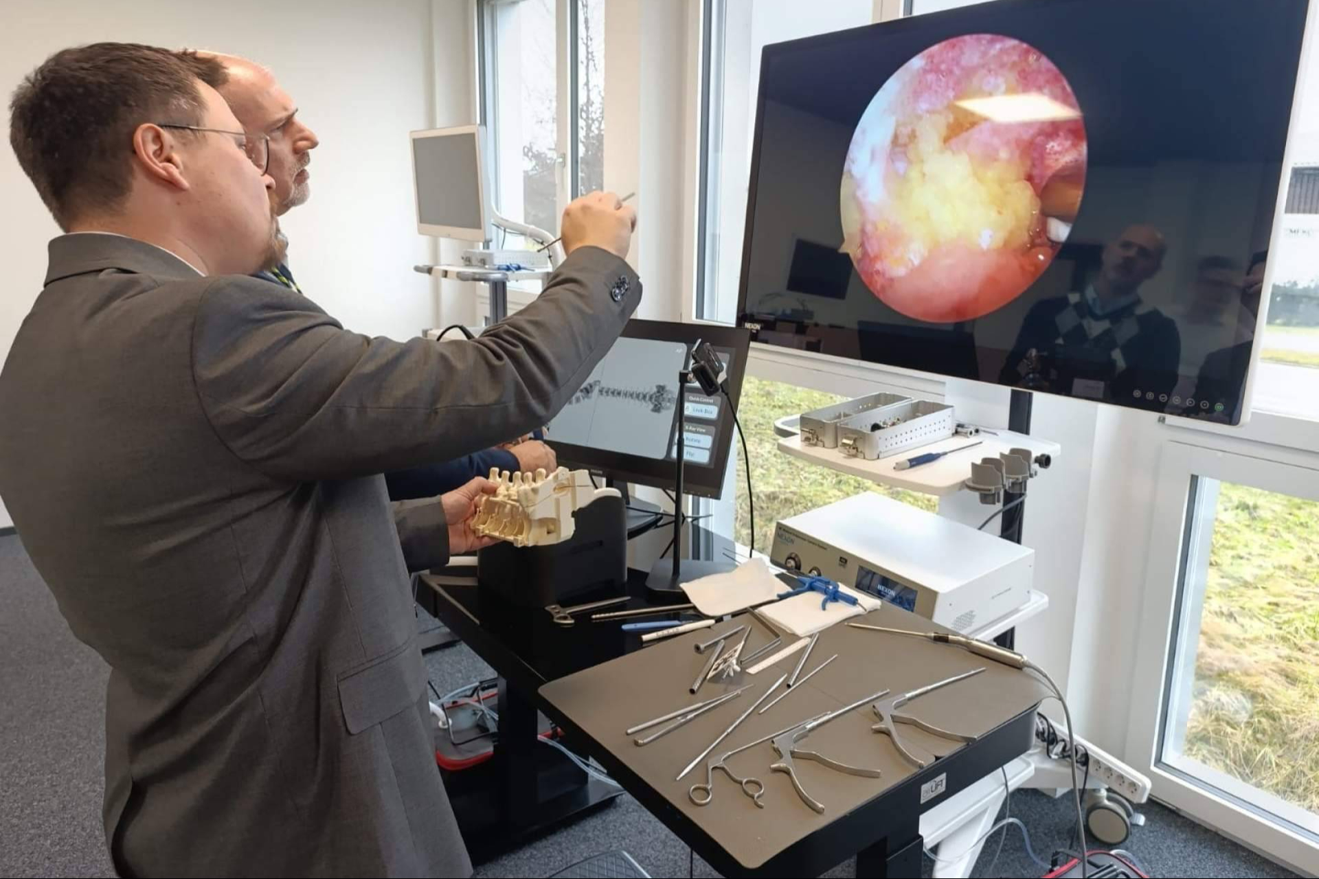 Endoscopia de columna; 2026 marca un hito en la cirugía mínimamente invasiva