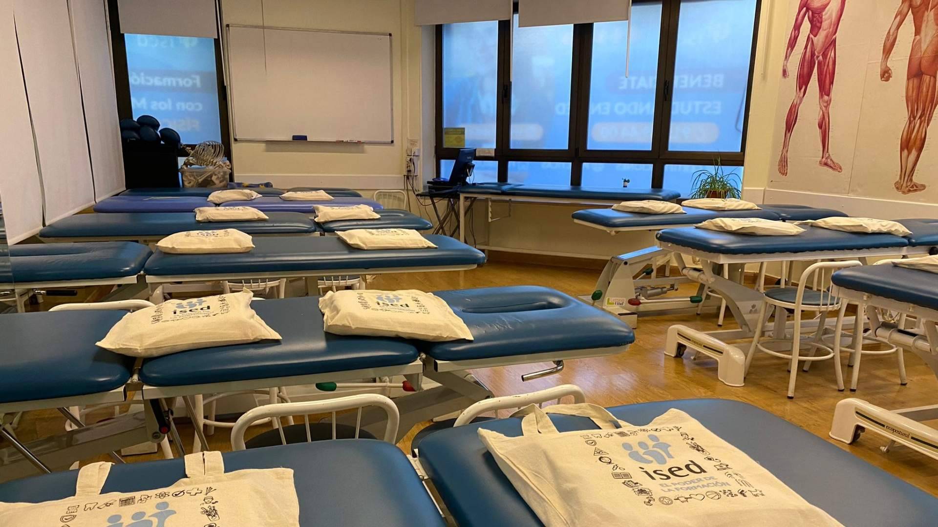 ISED Expert presenta nuevos programas de especialización en osteopatía, acupuntura y nutrición