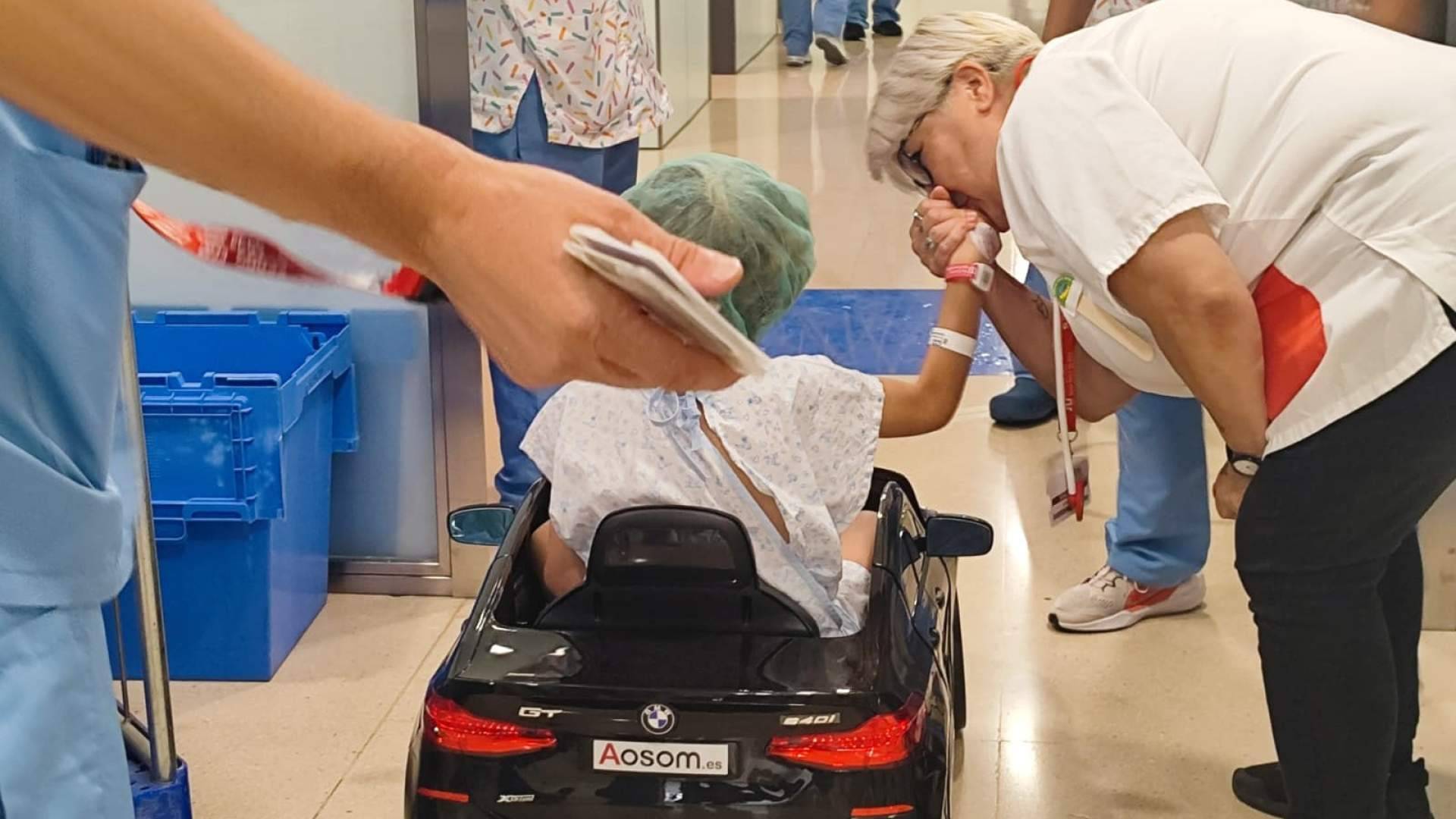 Aosom.es colabora con Sant Joan de Déu con la donación de coches eléctricos infantiles