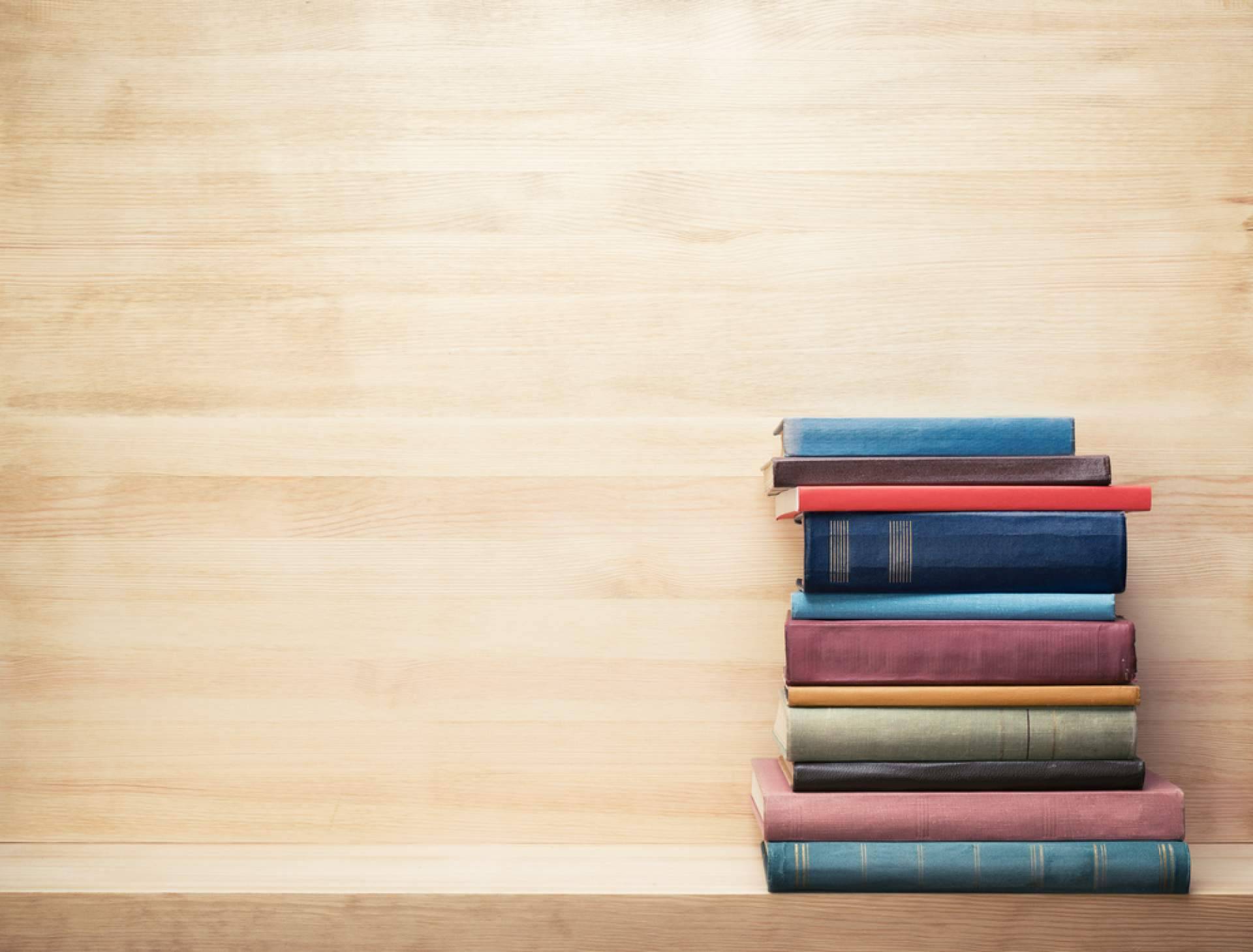 ¿Por qué el deseo prohibido cautiva tanto en las novelas románticas?