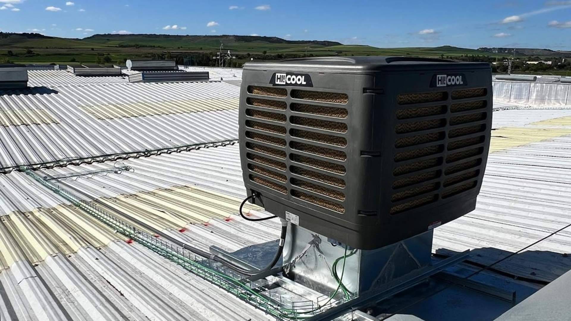 HiCool mejora el confort térmico de una nave de cartón y embalaje en Zaragoza mediante climatización evaporativa industrial