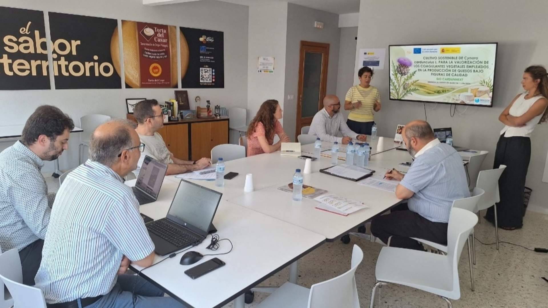 CARDUNNEXT pone en marcha un proyecto para impulsar el conocimiento sobre el cardo quesero