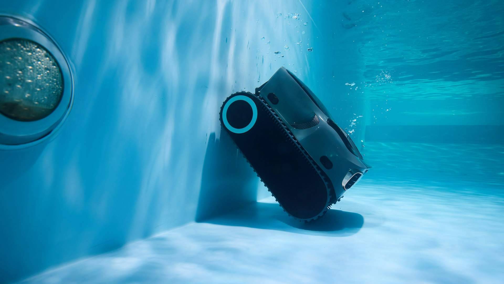 Robot limpiafondos; eficiencia, autonomía y limpieza inteligente para piscinas